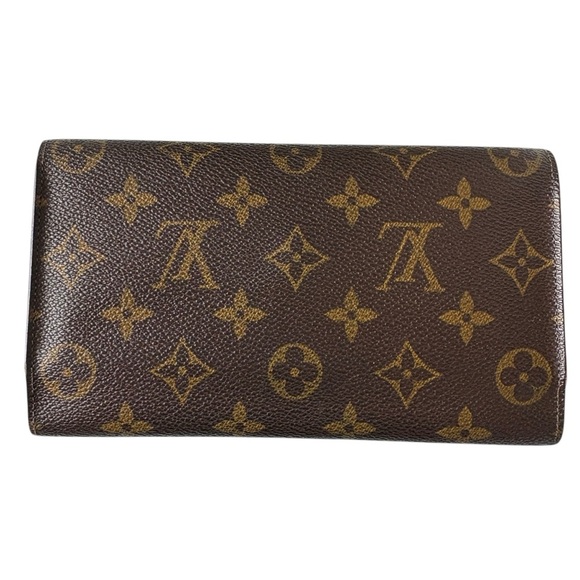 Louis Vuitton Monogram Leather International Trifold Wallet on a Gold Chain - Picture 3 of 9